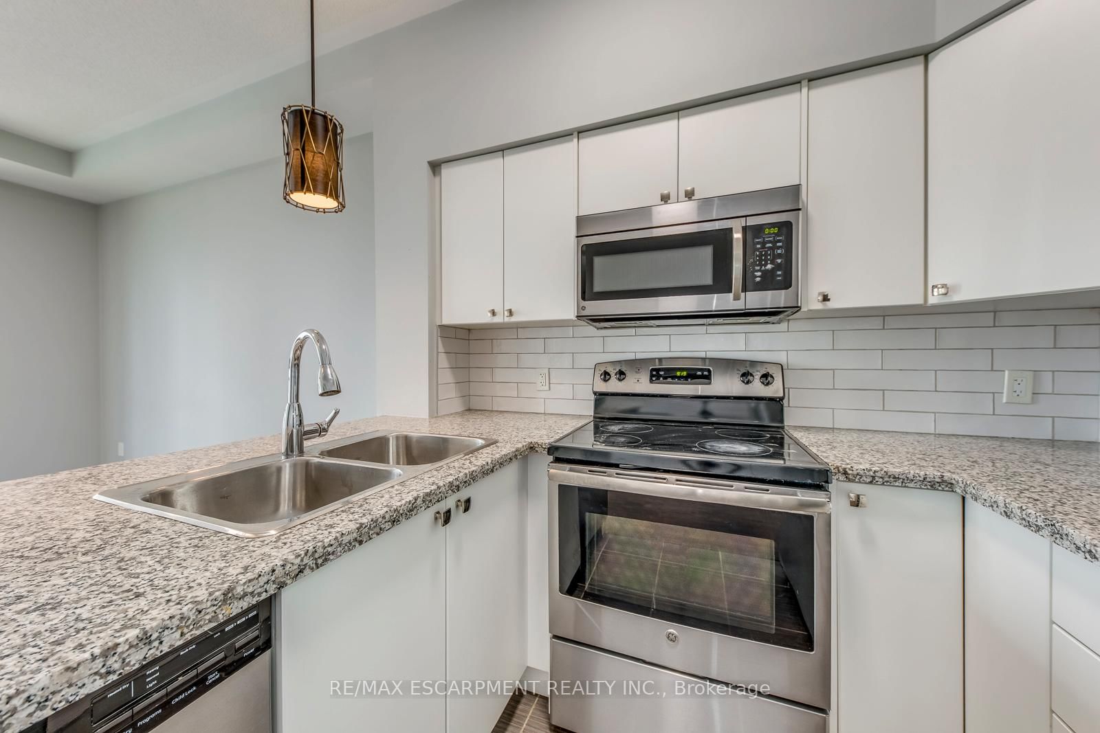 Condo for sale at 905-112 King Street, Hamilton, Ontario, L8N 1A8 - Beasley - MLS: X13014330