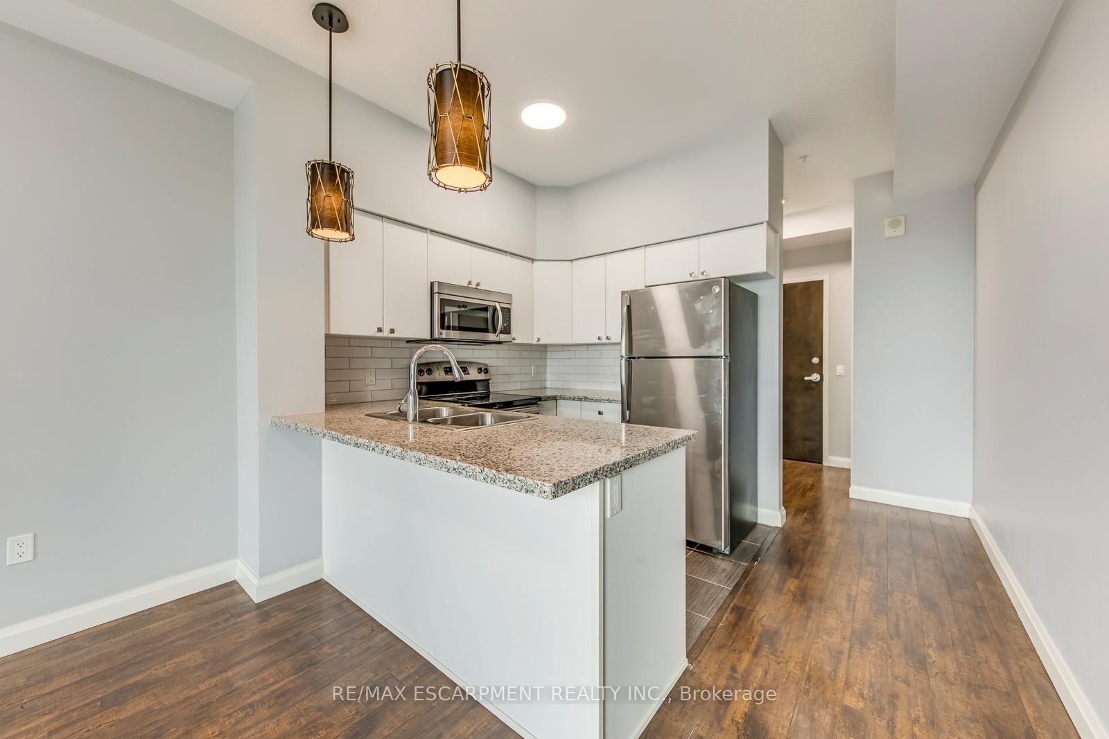 112 King Street E, Unit 905 - Photo 17