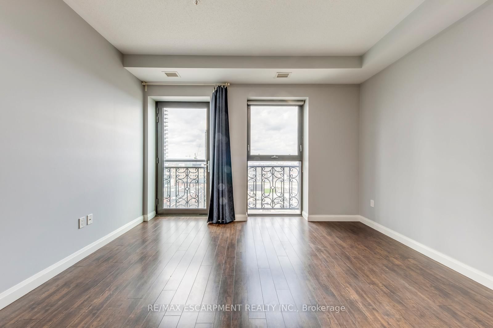 Condo for sale at 905-112 King Street, Hamilton, Ontario, L8N 1A8 - Beasley - MLS: X13014330