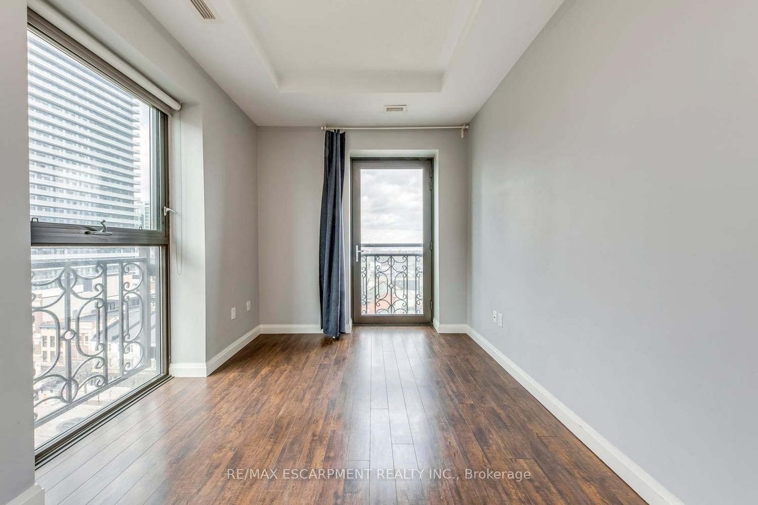 Condo for sale at 905-112 King Street, Hamilton, Ontario, L8N 1A8 - Beasley - MLS: X13014330