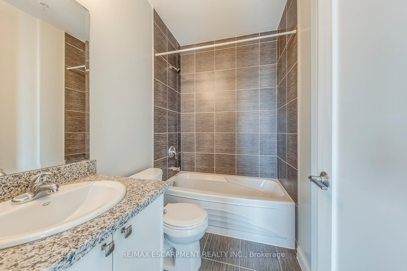 112 King Street E, Unit 905 - Photo 31