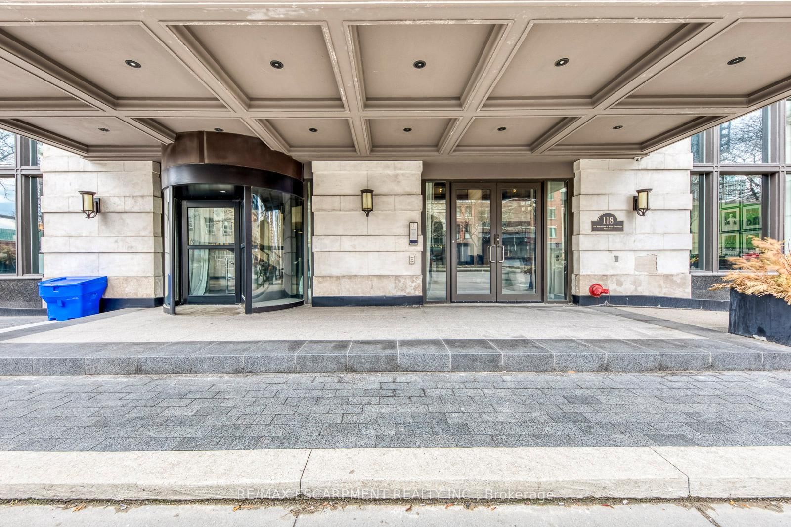 Condo for sale at 905-112 King Street, Hamilton, Ontario, L8N 1A8 - Beasley - MLS: X13014330