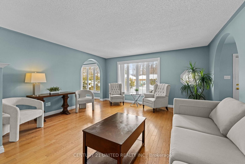 640 Brealey Dr, Peterborough, K9K 2M7 | Image 3