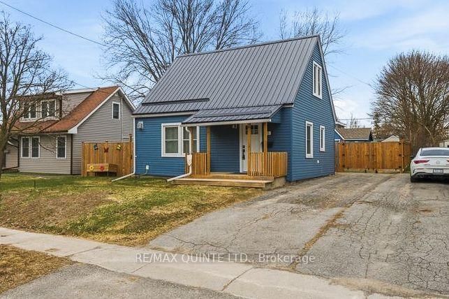 home for sale on 35 Kerr Crescent