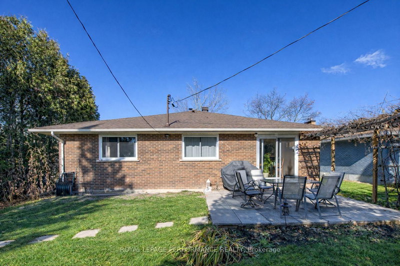 642 Sherbourne Rd, Ottawa, K2A 3H3 | Image 2