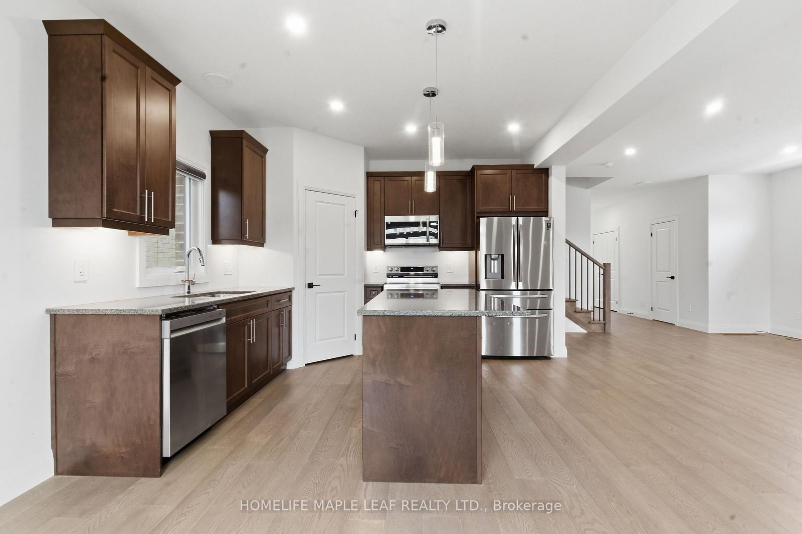 1566 Wright Crescent • London North, ON photo 10