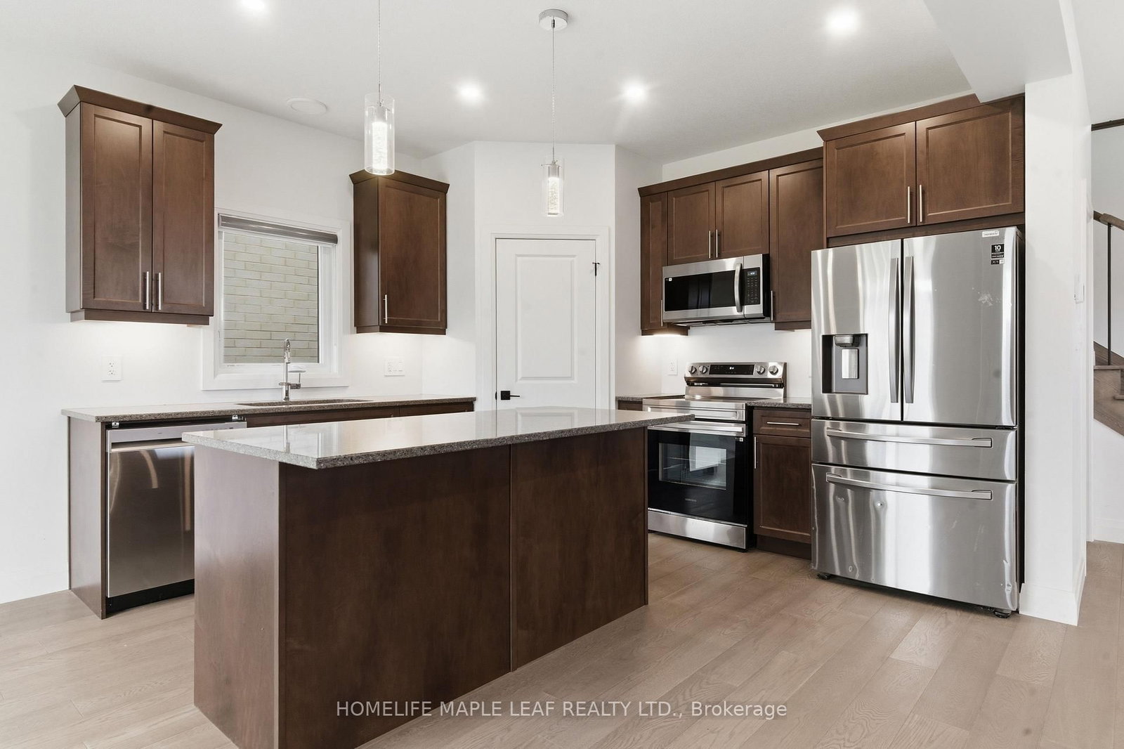 1566 Wright Crescent • London North, ON photo 11