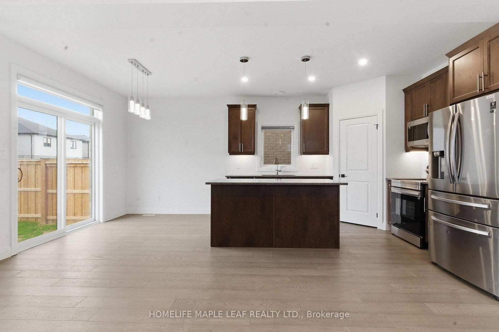 1566 Wright Crescent • London North, ON photo 12
