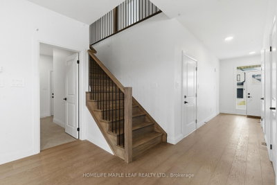 1566 Wright Crescent • London North, ON photo 6