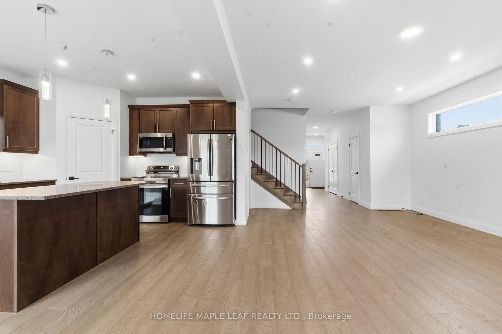 1566 Wright Crescent • London North, ON photo 8