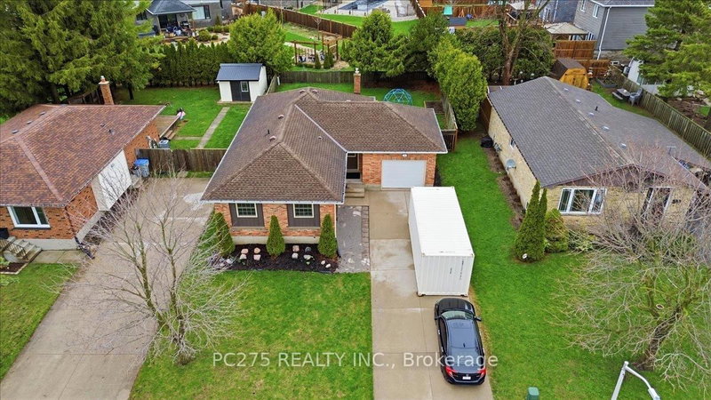 105 Gibson Cres, Lucan Biddulph, N0M 2J0 | Image 2