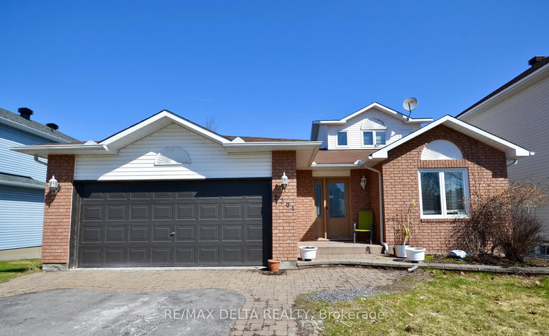 home for sale on 2201 Cecile Crescent