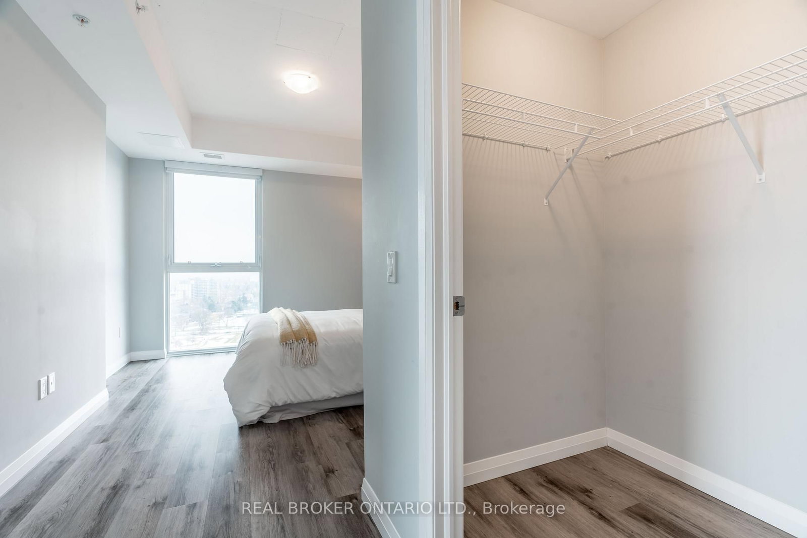 60 Charles Street W, Unit 1205 - Photo 10