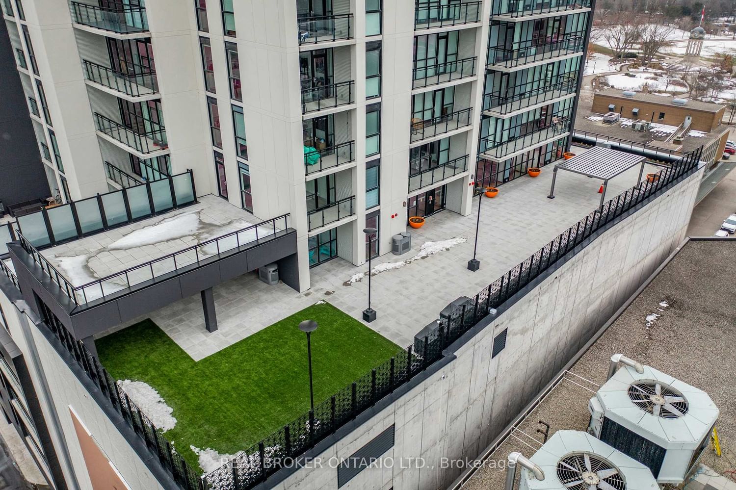 60 Charles Street W, Unit 1205 - Photo 24