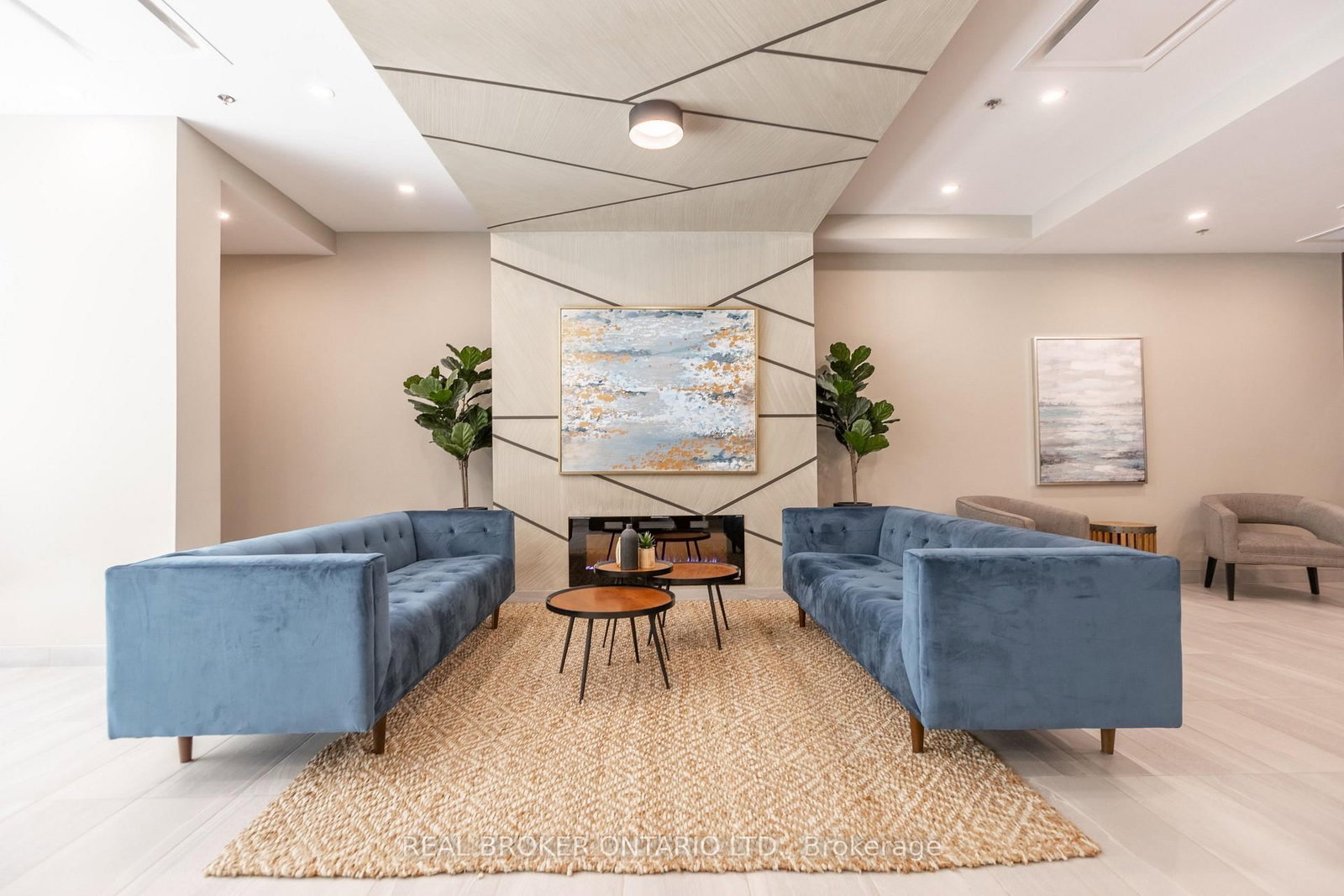 60 Charles Street W, Unit 1205 - Photo 4