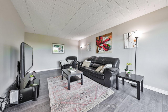 411 - 29 West Avenue W