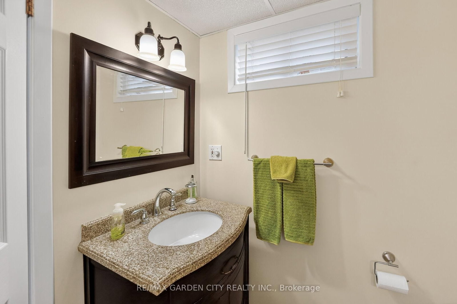 17 Henry Street - Photo 26