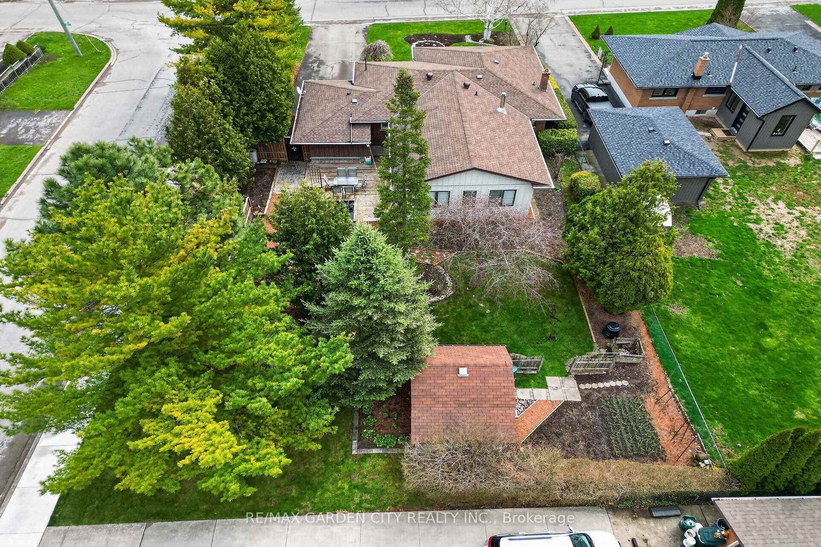 17 Henry Street - Photo 36