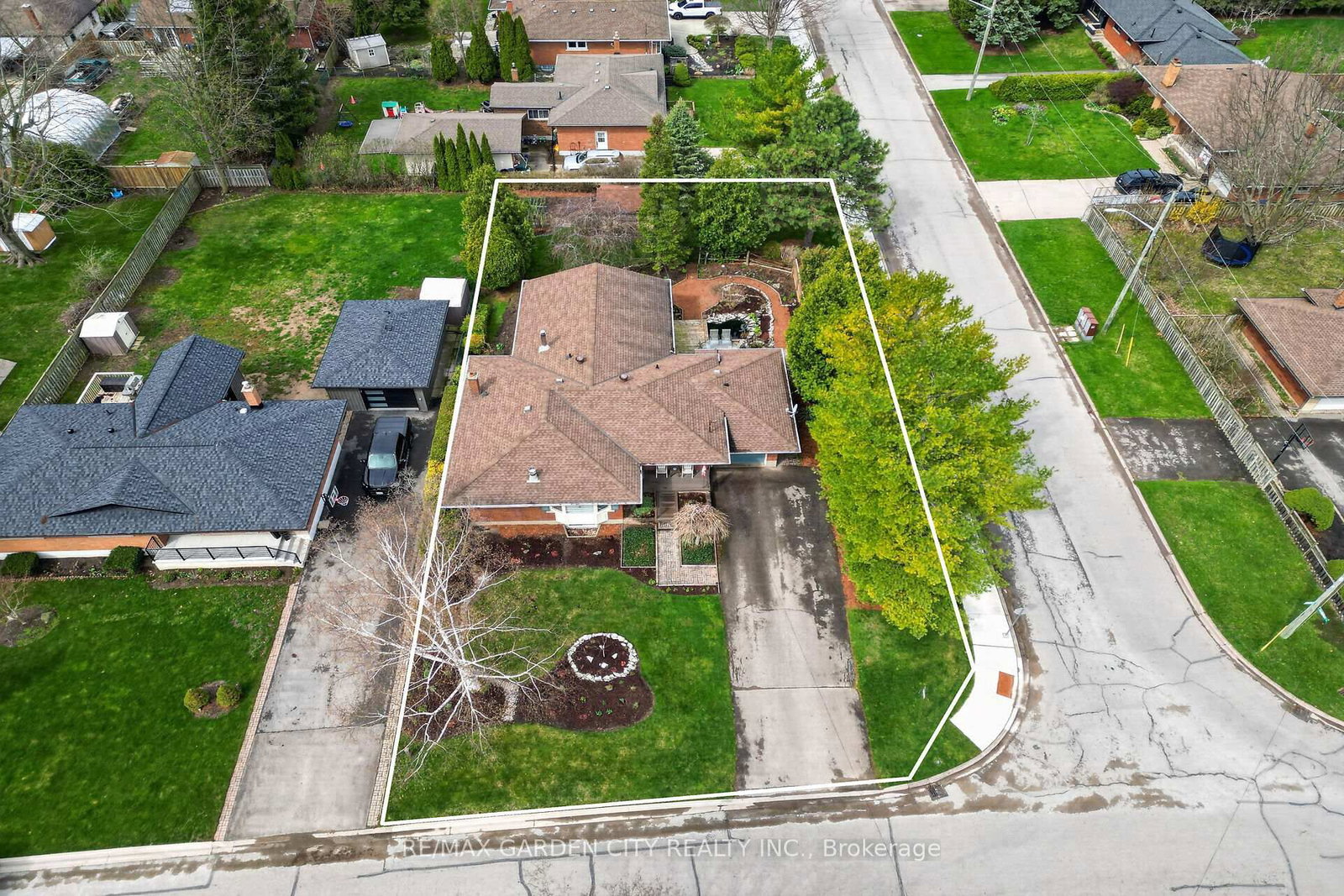 17 Henry Street - Photo 42