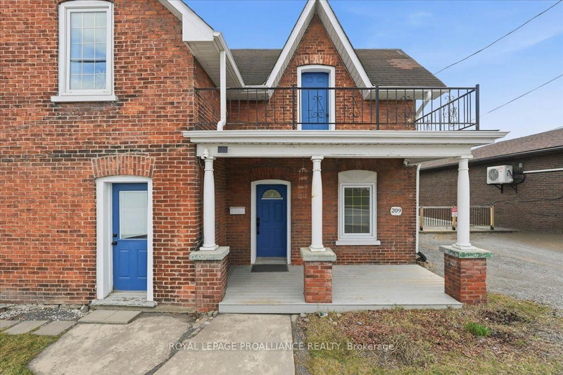 209 Dundas St E, Quinte West, K8V 1M1 | Image 2