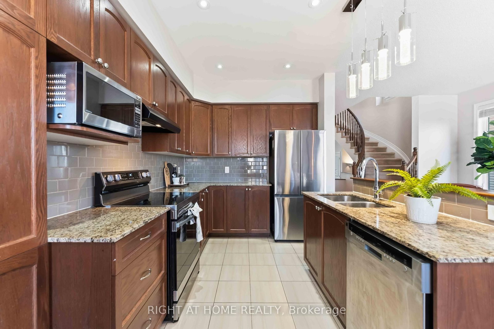 365 Livery Street - Photo 8