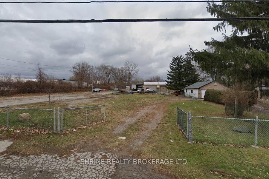 16 Clarke Road - Photo 2