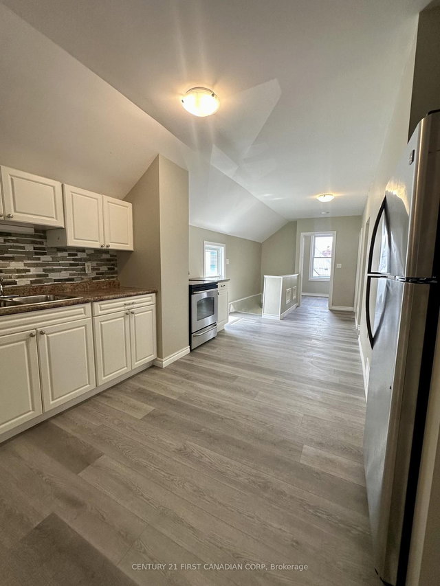 Upper - 35 Inkerman Street