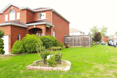 90 Sweetnam Drive • Kawartha Lakes, ON photo 2