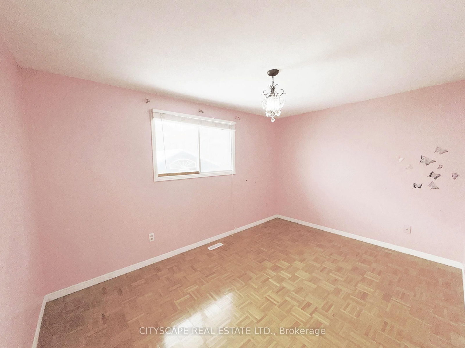 Detached House for sale at 7 Quincy Court, Hamilton, Ontario, L8W 2T4 - Quinndale - MLS: X13015522