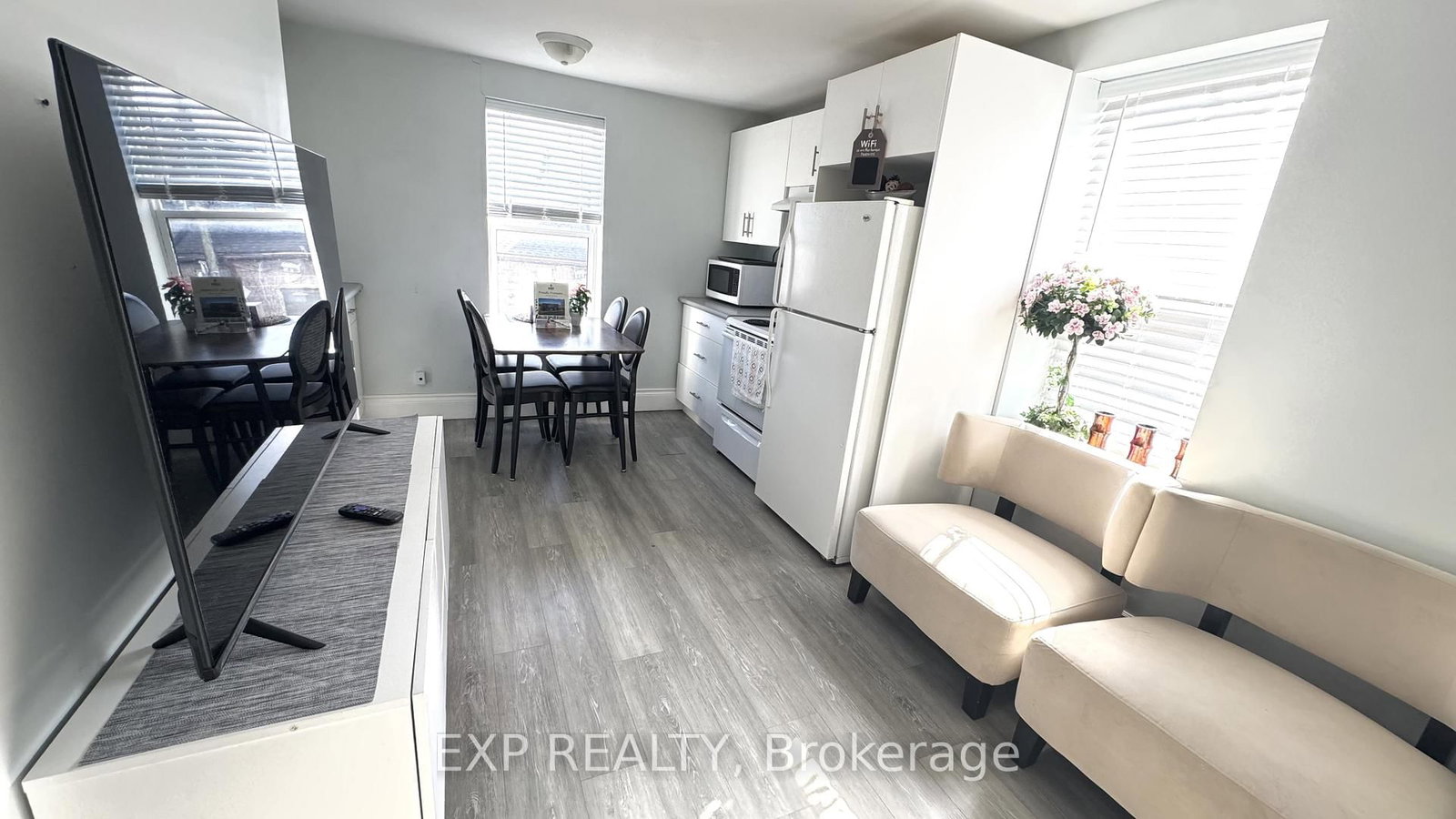 5858 ferry Street, Unit 1 - Photo 8