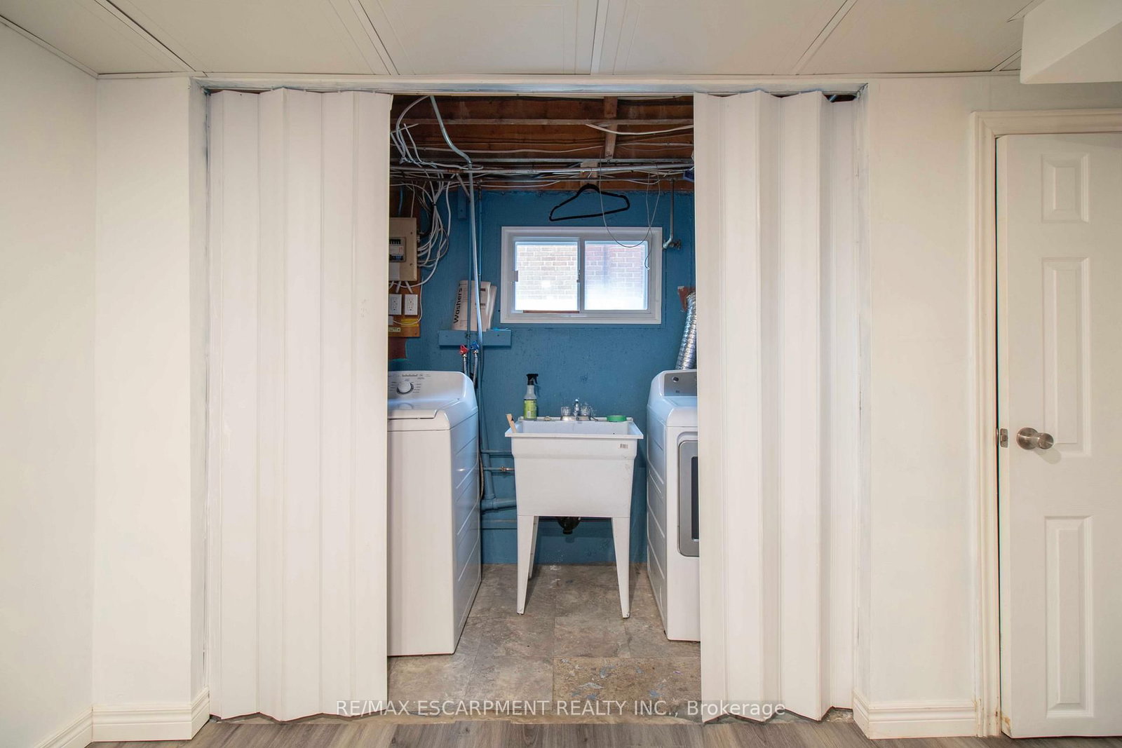 Detached House for sale at 149 East 34th Street, Hamilton, Ontario, L8V 3W7 - Raleigh - MLS: X13015670