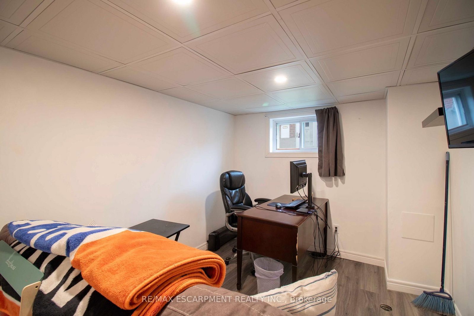 Detached House for sale at 149 East 34th Street, Hamilton, Ontario, L8V 3W7 - Raleigh - MLS: X13015670