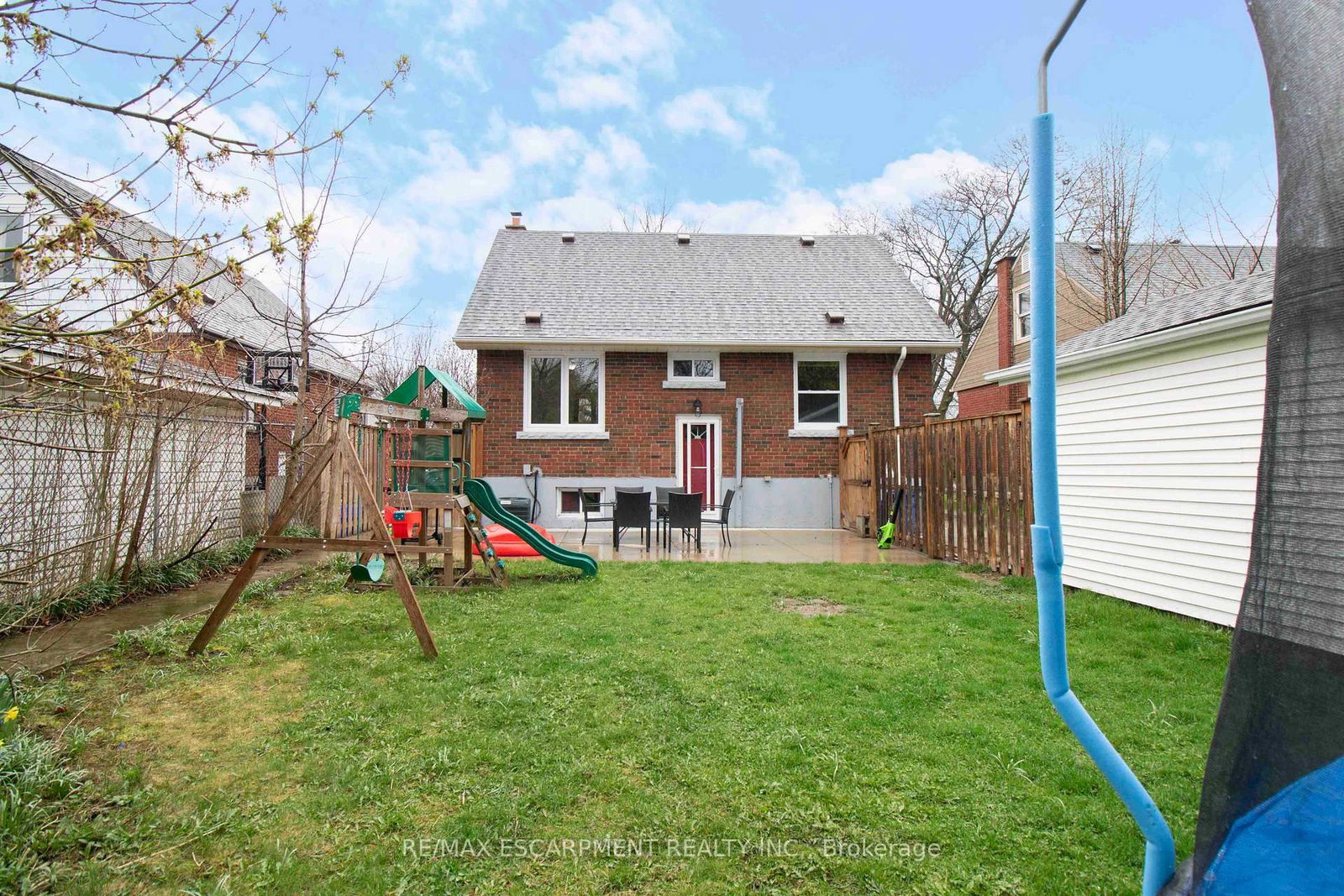 Detached House for sale at 149 East 34th Street, Hamilton, Ontario, L8V 3W7 - Raleigh - MLS: X13015670