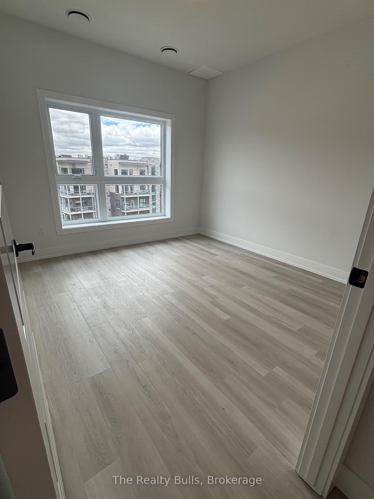 1100 NE Lackner Place E, Unit 509 - Photo 5