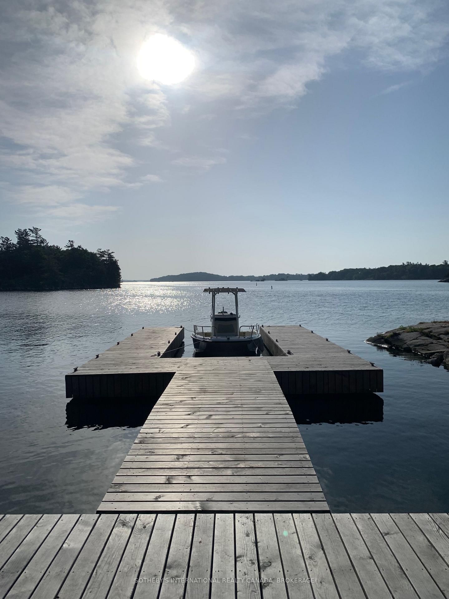 1 Dumfounder Island • Front of Leeds & Seeleys Bay, ON photo 21