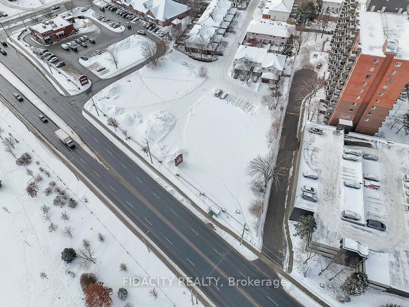 1230 Merivale Rd, Ottawa, K2C 4C3 | Image 2