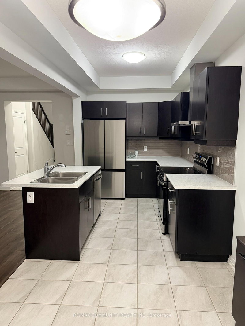 86 Bur Oak Dr, Thorold, L2V 0L8 | Image 2