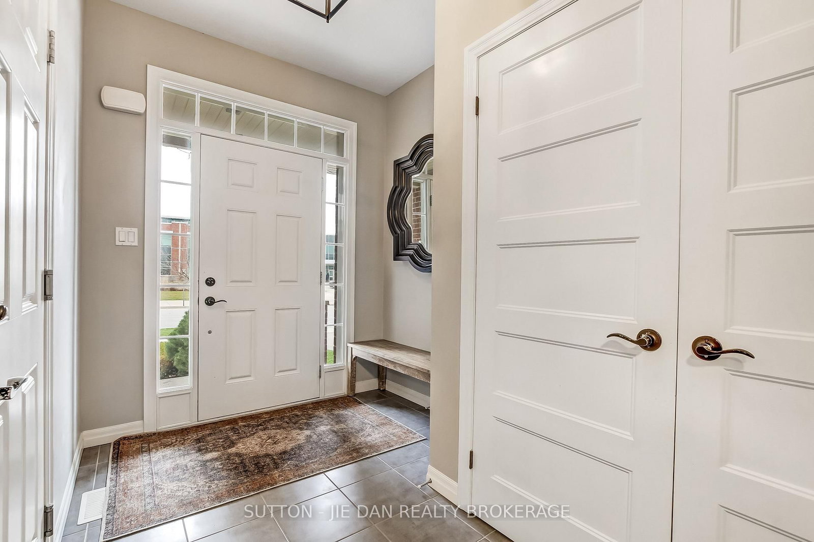 Detached House for sale at 2722 TOKALA Trail, London North, Ontario, N6G 0L6 - North S - MLS: X13016208