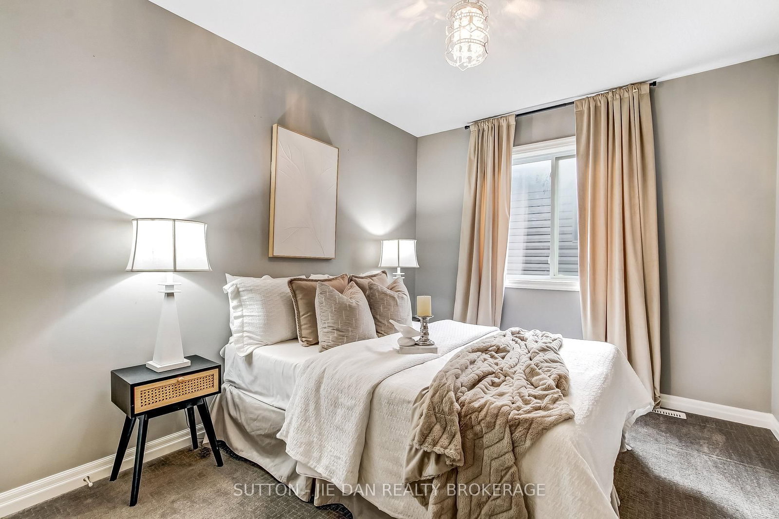 Detached House for sale at 2722 TOKALA Trail, London North, Ontario, N6G 0L6 - North S - MLS: X13016208