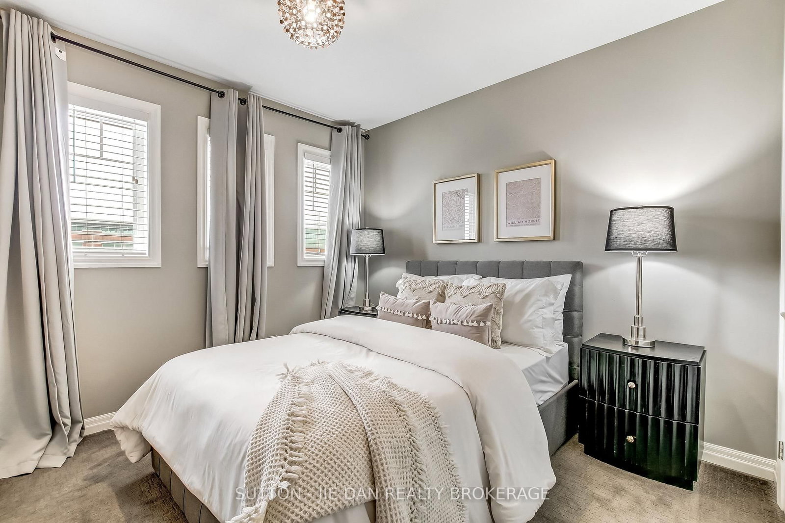 Detached House for sale at 2722 TOKALA Trail, London North, Ontario, N6G 0L6 - North S - MLS: X13016208