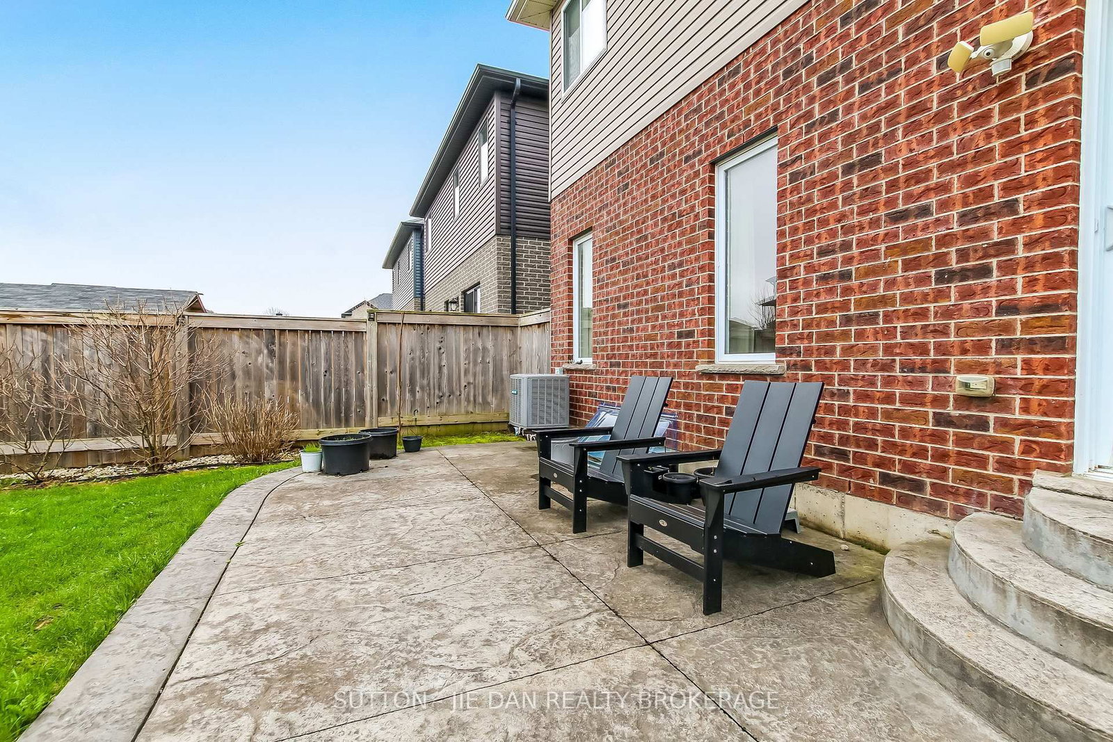 Detached House for sale at 2722 TOKALA Trail, London North, Ontario, N6G 0L6 - North S - MLS: X13016208