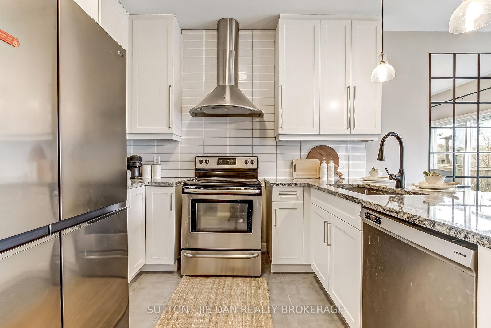 Detached House for sale at 2722 TOKALA Trail, London North, Ontario, N6G 0L6 - North S - MLS: X13016208