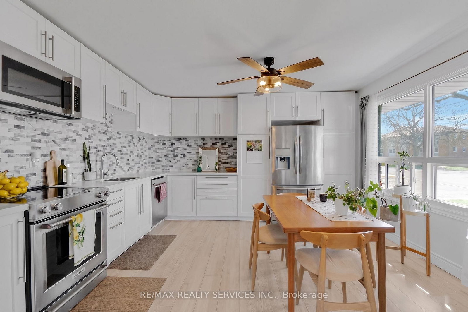 402 Elizabeth Street, Unit 2 - Photo 10