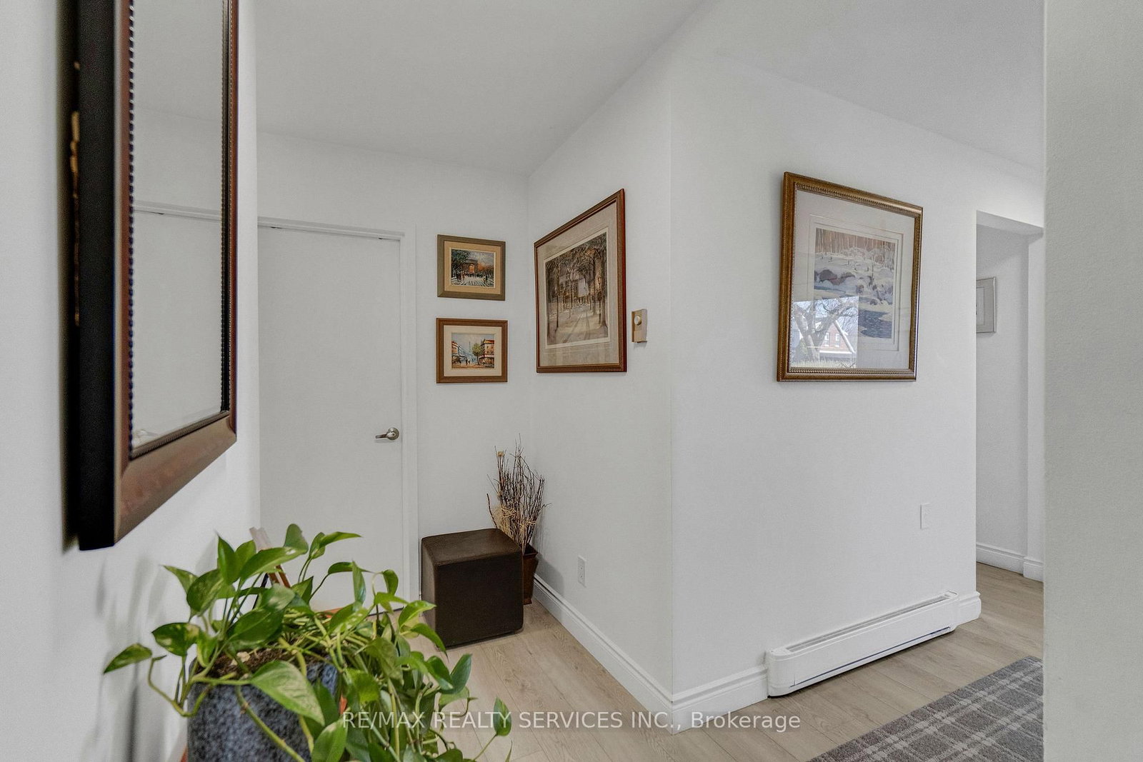 402 Elizabeth Street, Unit 2 - Photo 16