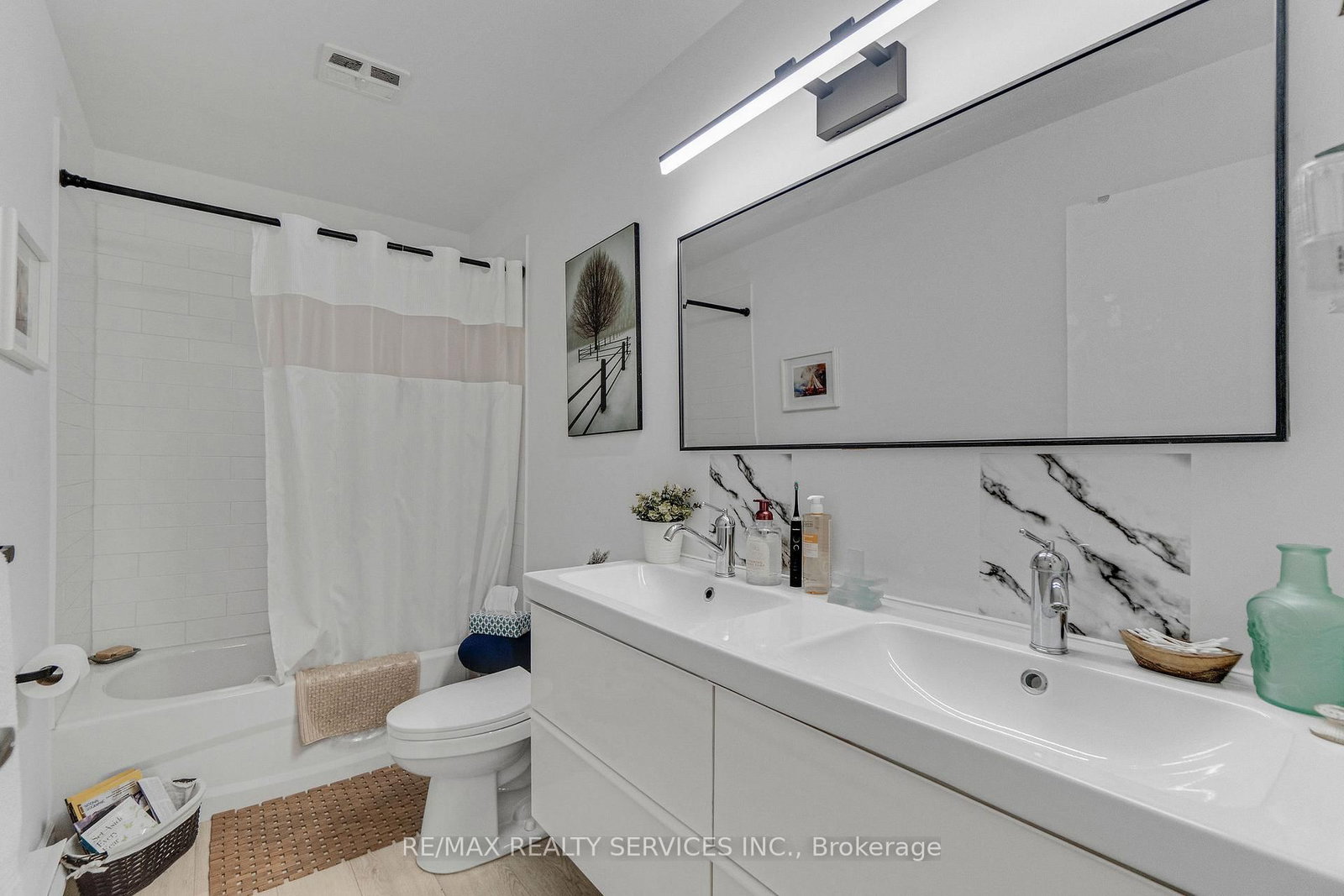 402 Elizabeth Street, Unit 2 - Photo 23