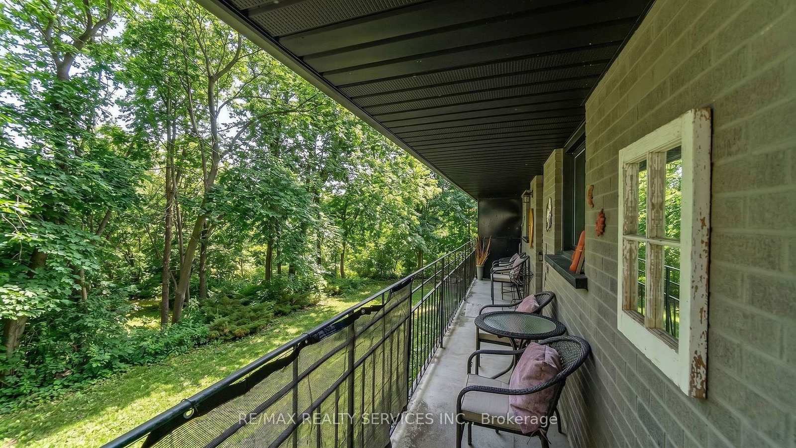 402 Elizabeth Street, Unit 2 - Photo 25