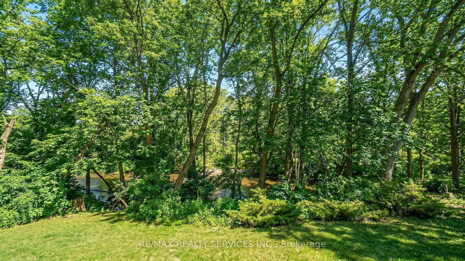 402 Elizabeth Street, Unit 2 - Photo 27