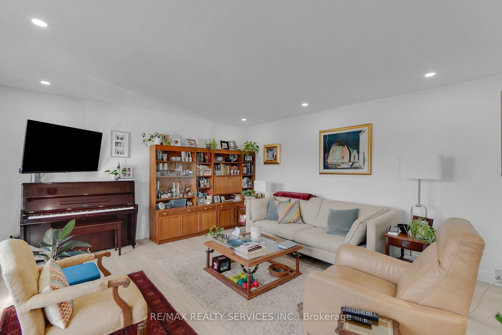 402 Elizabeth Street, Unit 2 - Photo 5