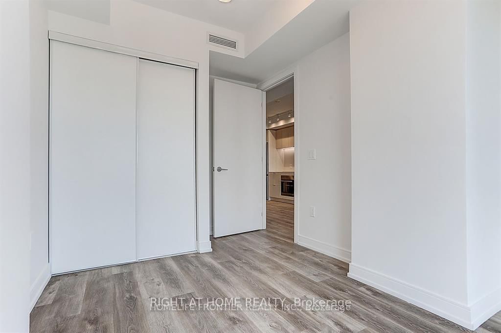 1 Jarvis Street, Unit 433 - Photo 17