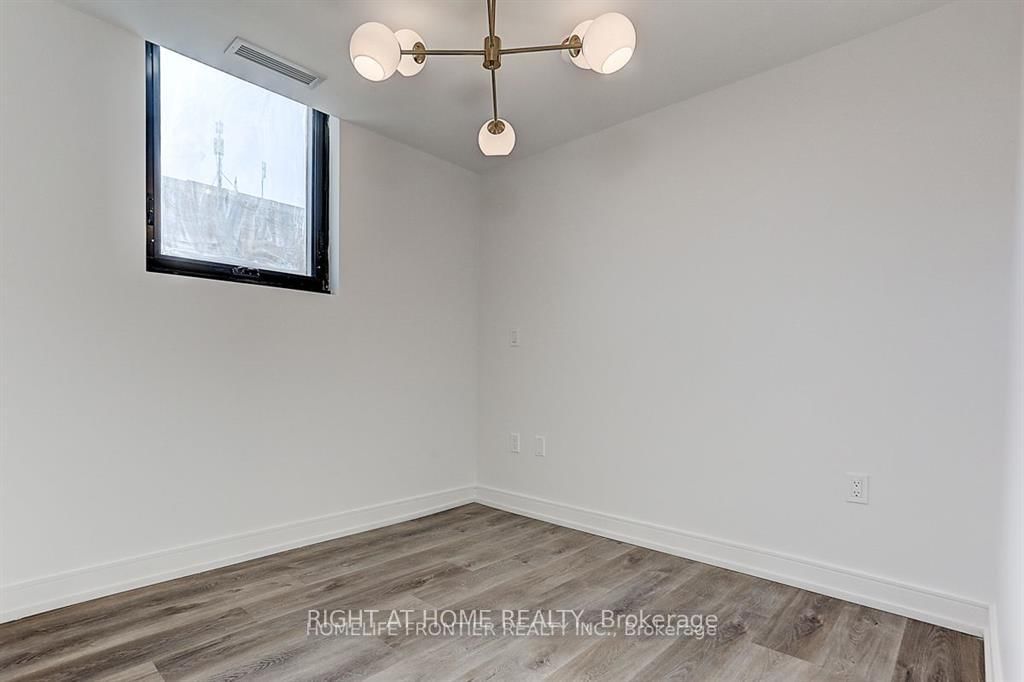 1 Jarvis Street, Unit 433 - Photo 18